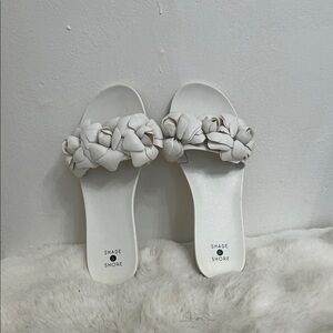 Shade & Shore Cream Floral Sandals